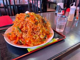 ピリ辛五目揚げ焼きそば(正油)