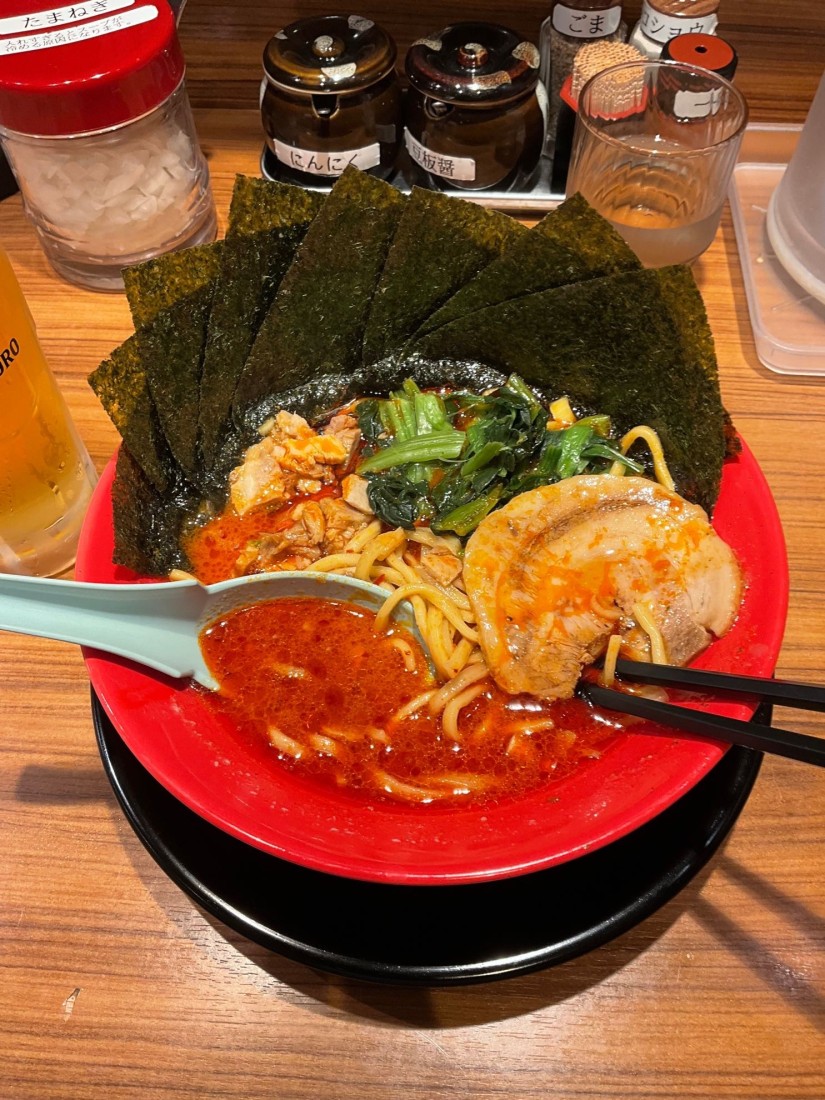 赤辛家系ラーメン