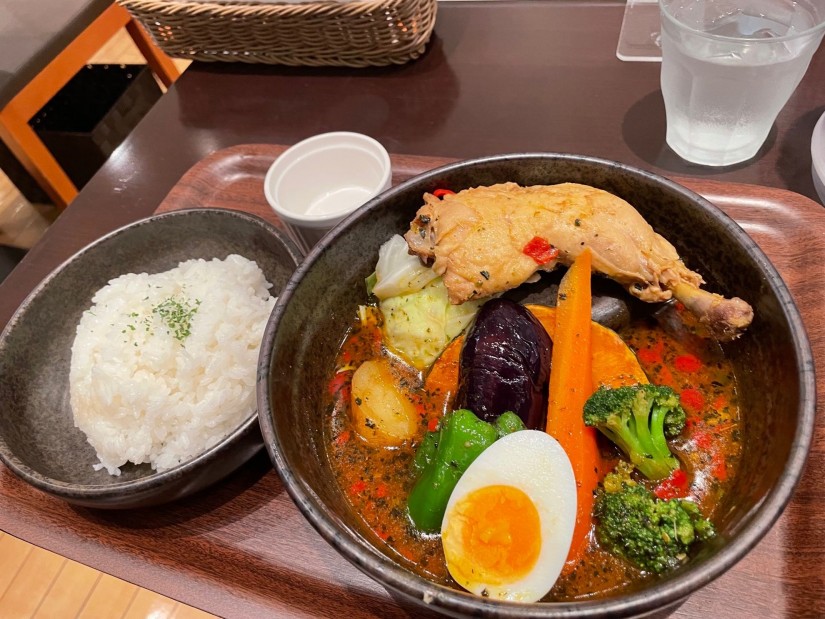 チキンレッグ&野菜（スープカレー） 辛さ5