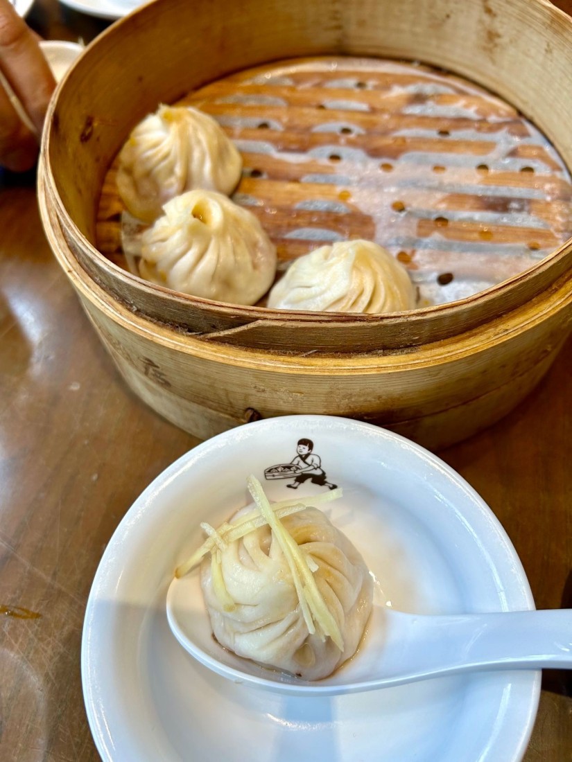 香辣蟹肉小籠包 🌶️🌶️