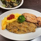 ドライカレー/チキン竜田&ふわふわオムレツ