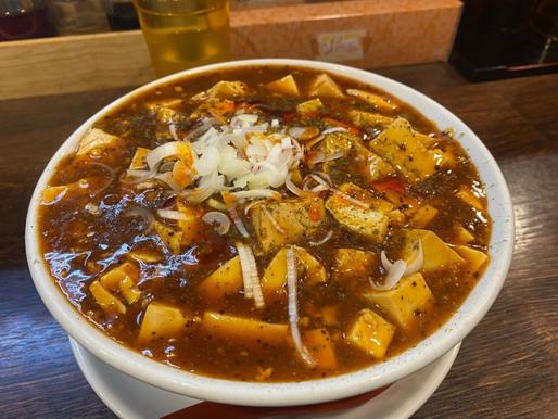 麻婆豆腐麺 ちょい辛 辛めの半分くらい