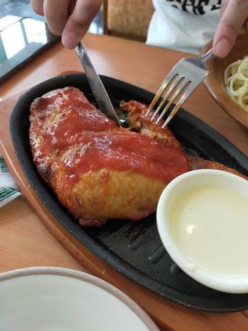 ホット骨付きももの辛味チキン 本当に辛い