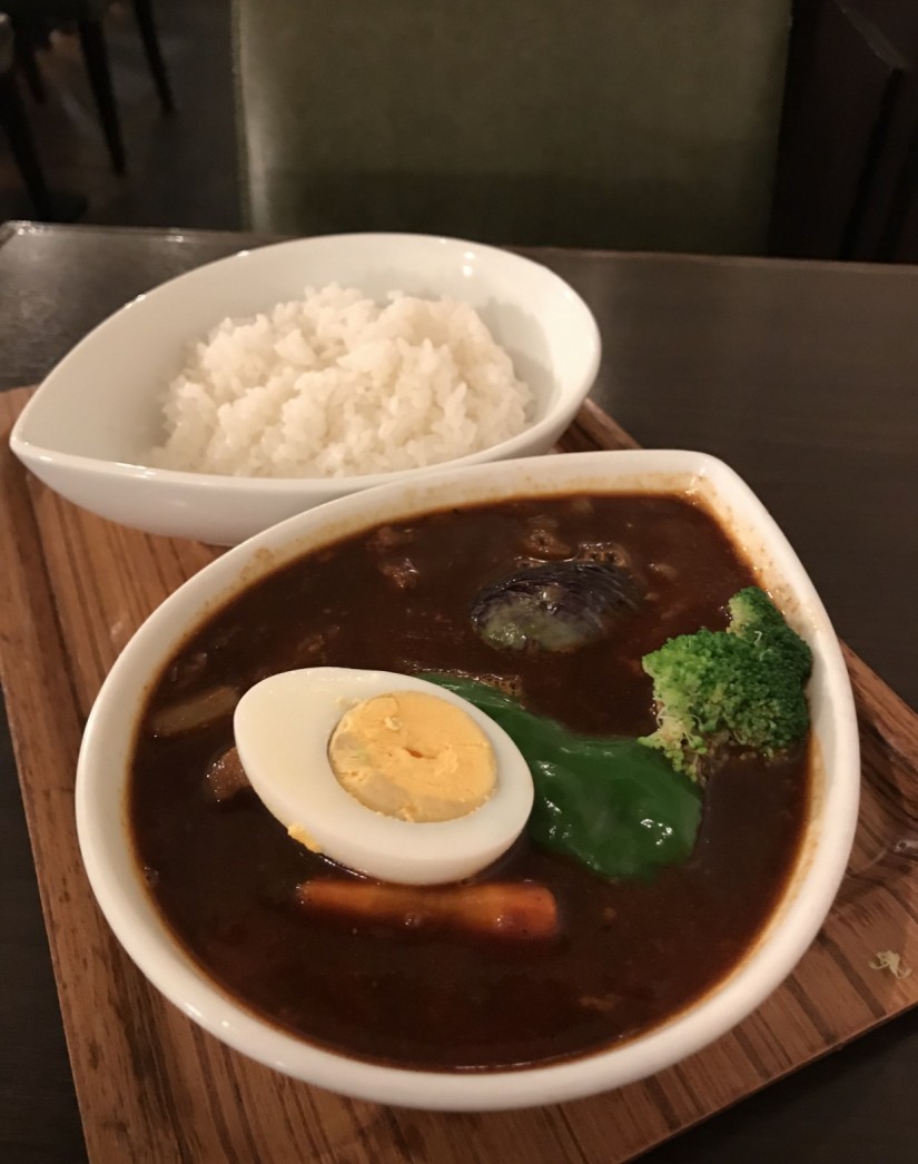 黒　ビーフカレー 4倍