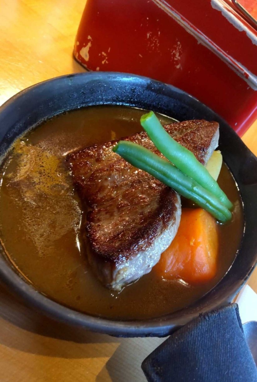 牛サーロインステーキカリー(100ｇ) アイガー(中級)