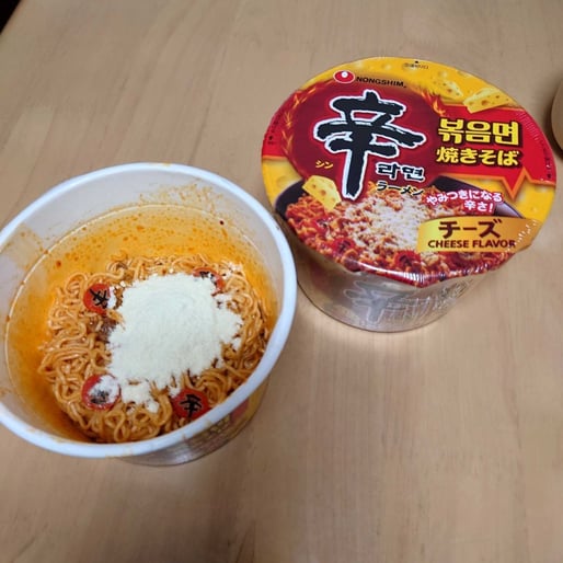 【統合済み】辛ラーメン焼きそば チーズ カップ やみつきになる辛さ！