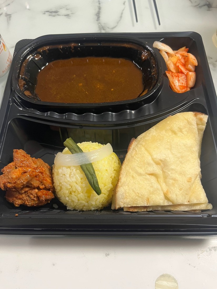 ナンカレー弁当 カシミール （4辛）