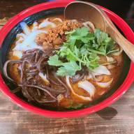 麻辣刀削麺 辛さ普通
