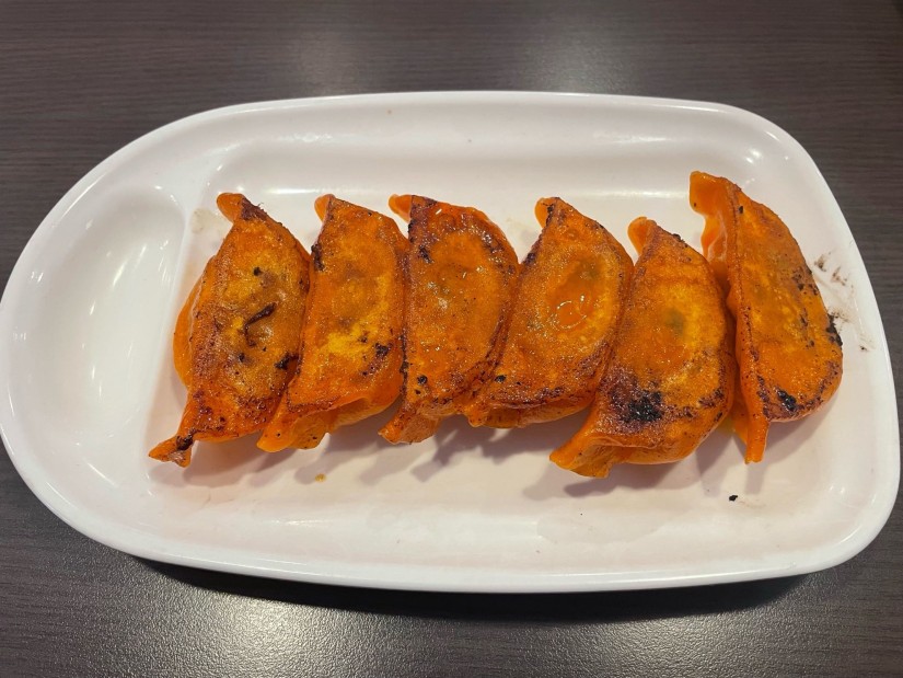 シビ！から！赤餃子 辛辛