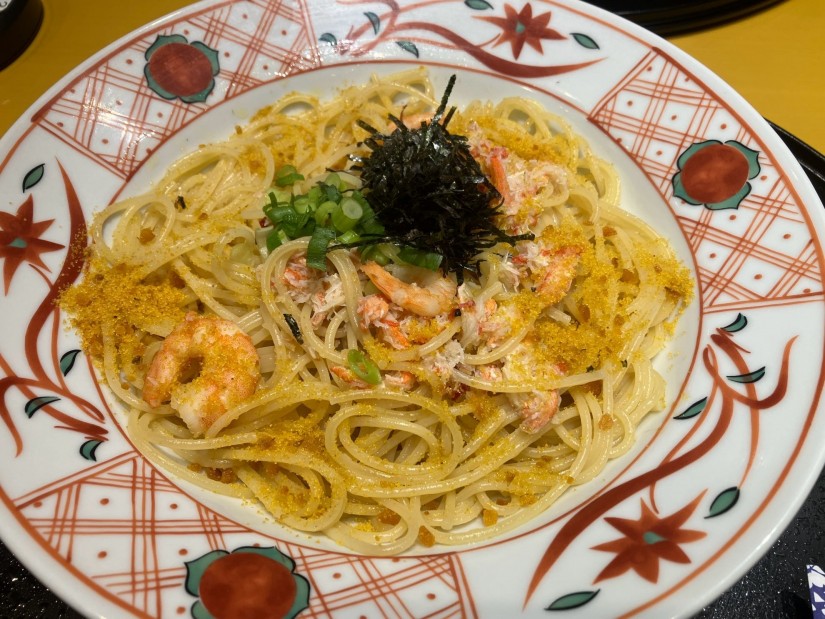 紅ズワイガニと海老と本からすみのアーリオオーリオペペロンチーノ 🌶️