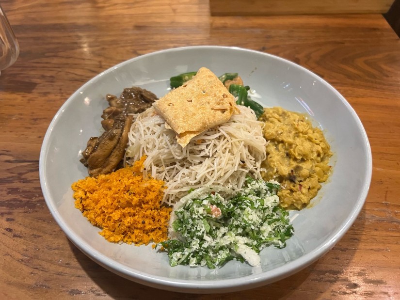 カレープレート・チキンカレー&ヌードル