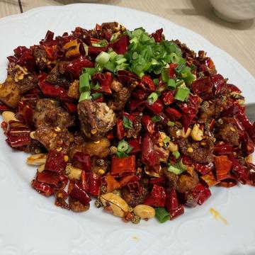 鶏の唐辛子まみれ揚げ