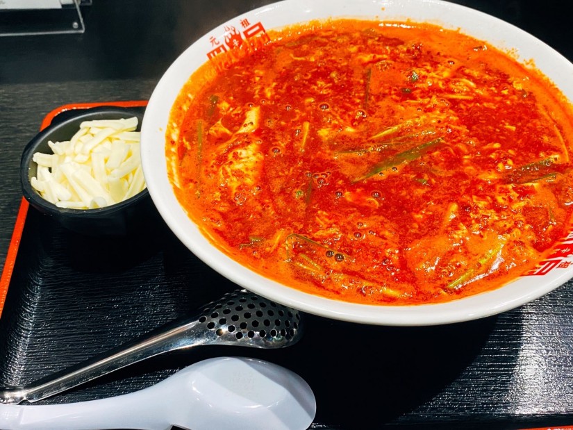 トマト辛麺 チーズトッピング 30辛