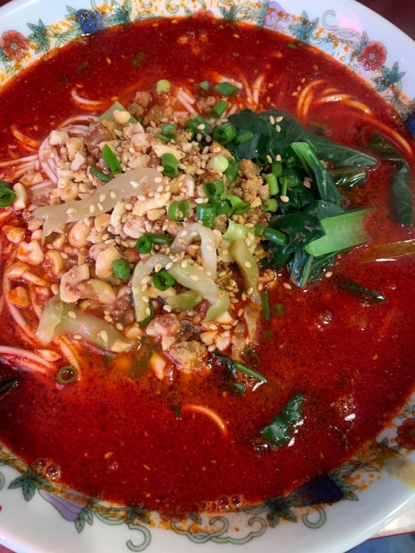 汁有り坦々麺¥880 サラッとした淡麗坦々麺