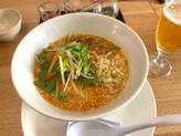 胡麻香る担々麺
