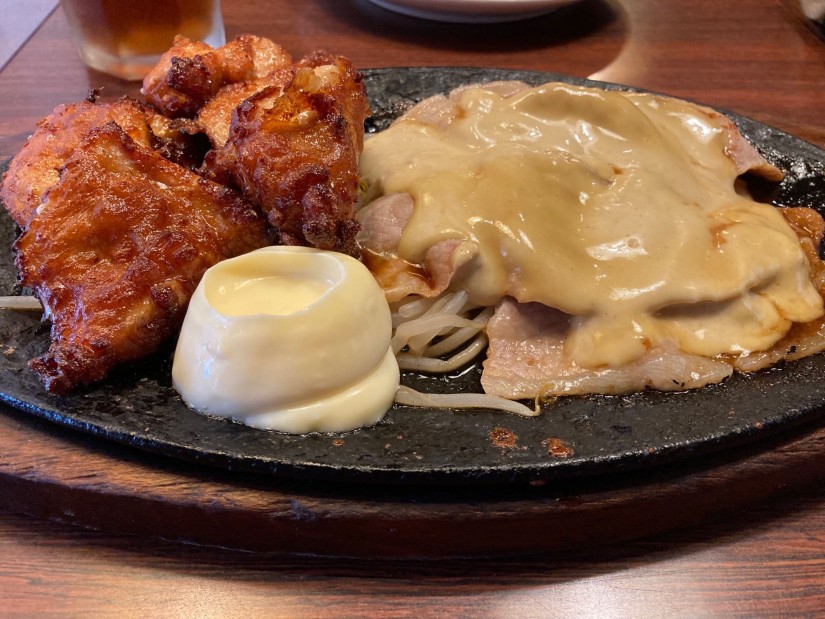 ロース焼肉とカラアゲ 辛マヨネーズソース