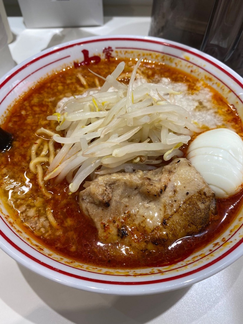 北極ラーメン 背脂、ゆで卵、チャーシュートッピング