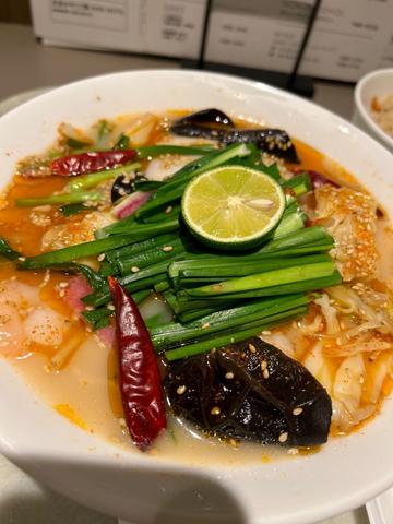 九州産激辛唐辛子粉「大魔王」使用 野菜たっぷり大辛ニラちゃんぽんうどん 超挑戦的激辛