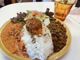 バタークリームチキンカレー+ドライキーマカレー 甘口+辛口