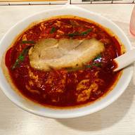 海老味噌辛麺 マグマ
