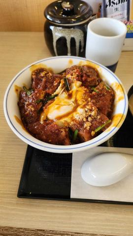 赤辛かつ丼