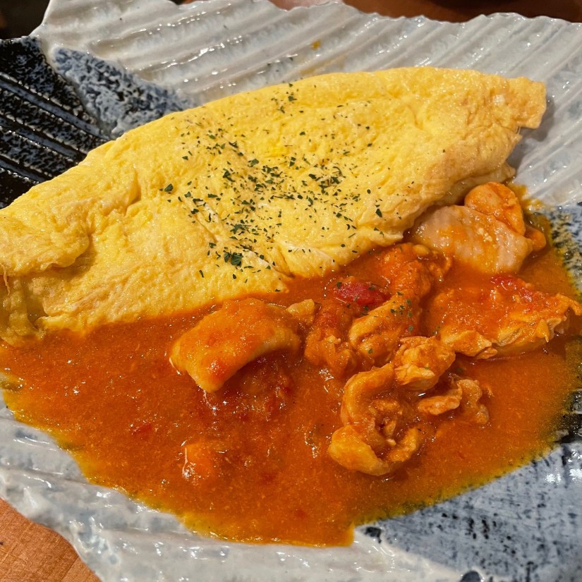 チキントマトカレーとオムレツ