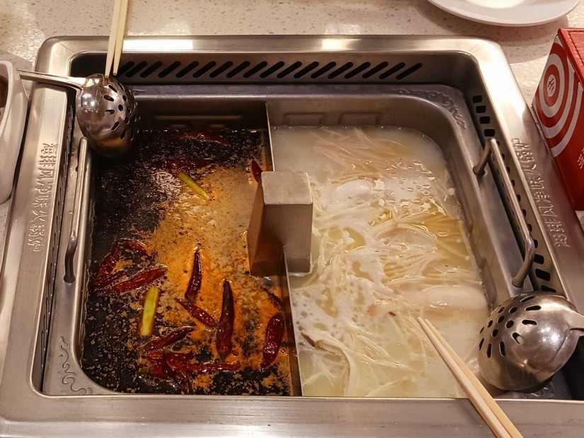 秘伝旨辛鍋 痺れ普通 辛さ追加