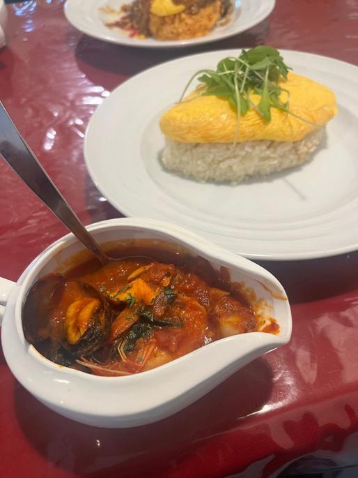 辛口ベスビオ火山のシーフードオムレツ