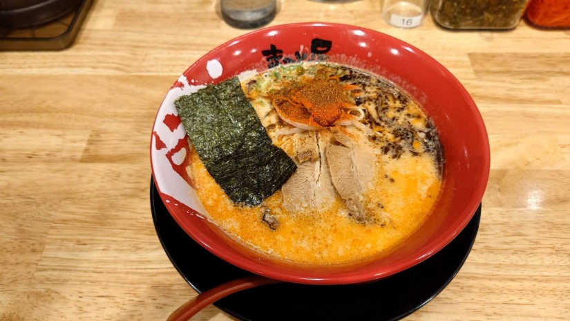 赤辛牛白湯ラーメン 5激