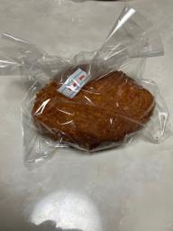 赤ワイン仕込みのカレーパン