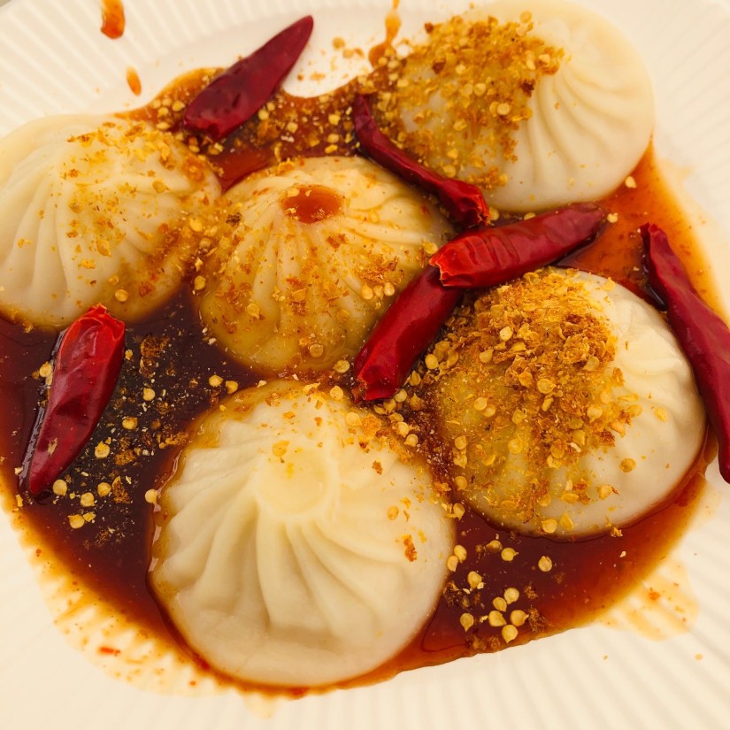 極み小籠包〜京の黄真珠ソースがけ 鬼辛