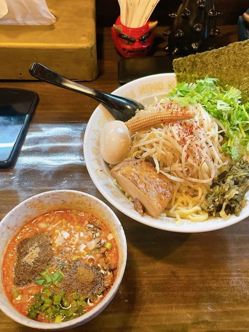 パクチーシビカラ味噌つけ麺 カラさ増し、シビれ増し