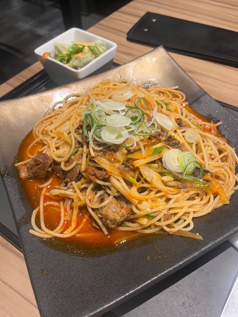 カルビパスタ