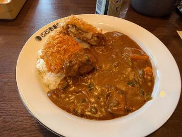 粗挽きメンチカツカレー 10辛