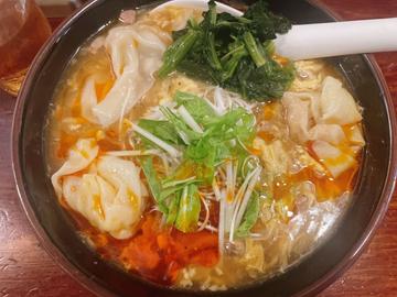 酸辣雲呑麺