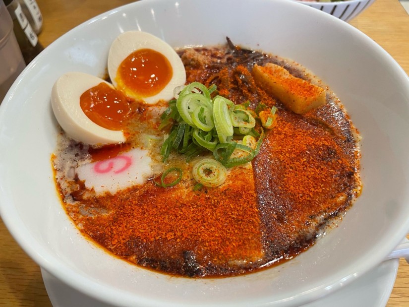 鷄煮込みそばRED(自家製ラー油と台湾ミンチ)