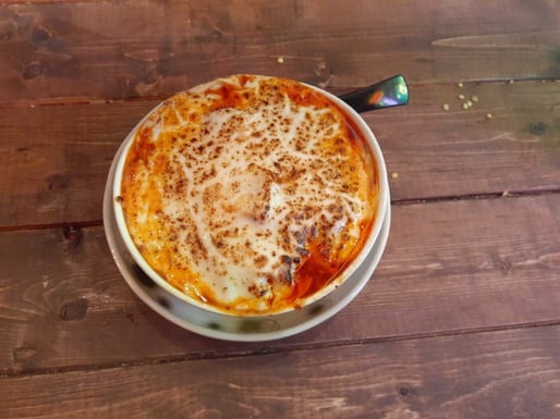 溢れるチーズの麻婆豆腐