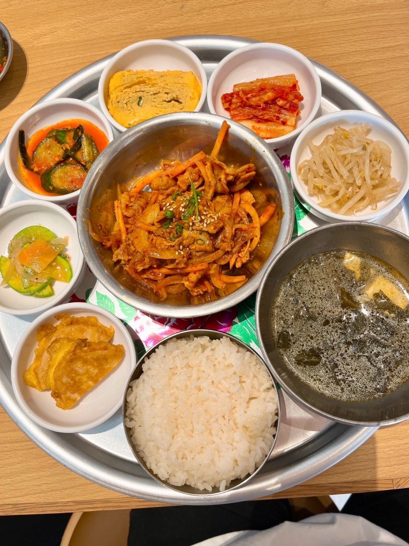 コチュジャン豚肉炒め定食