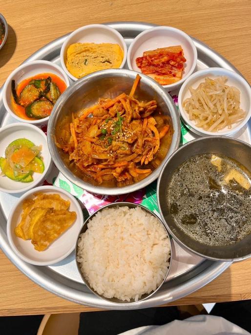 コチュジャン豚肉炒め定食