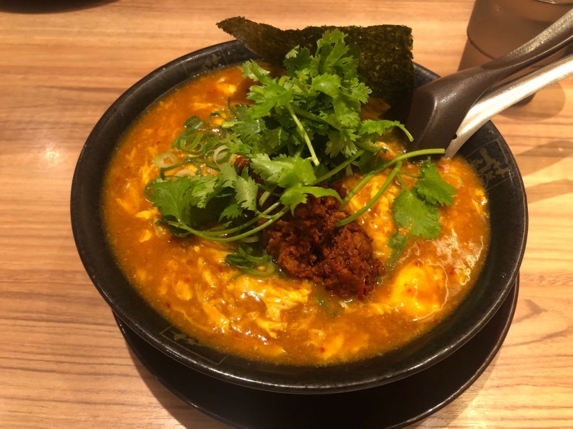 鬼辛卵とじラーメン