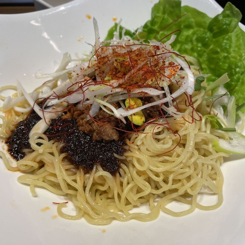 超しび辛汁なし坦々麺(温)