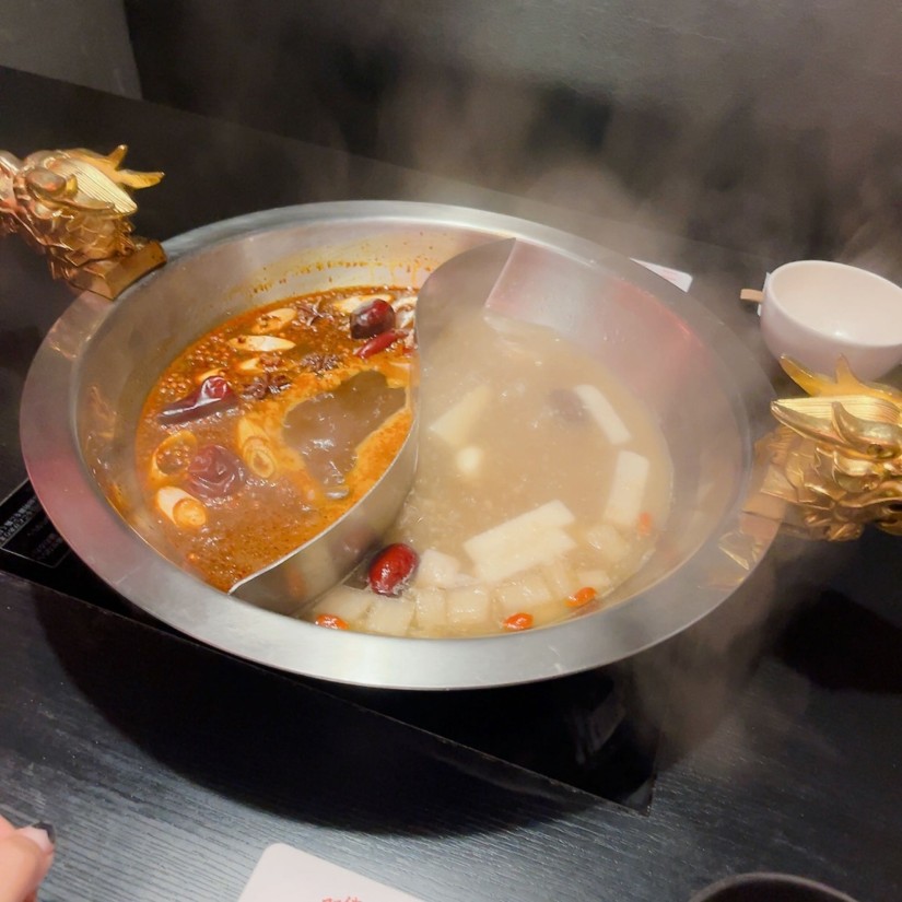 薬膳火鍋MAXコース 激辛イエローファイヤー(辛さ増し)