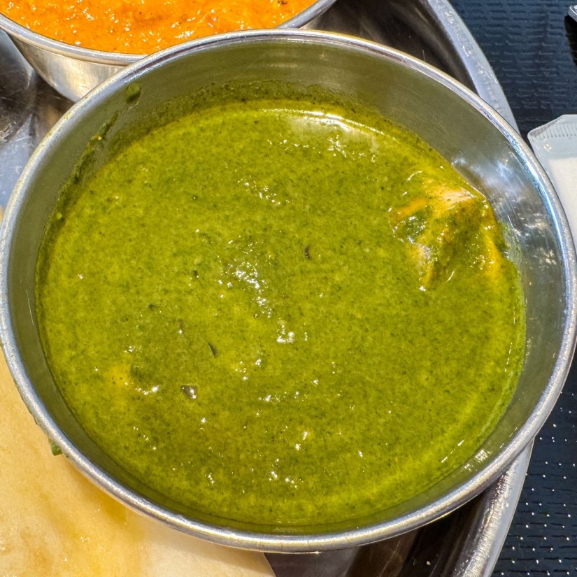 ほうれん草チキンカレー