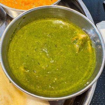 ほうれん草チキンカレー