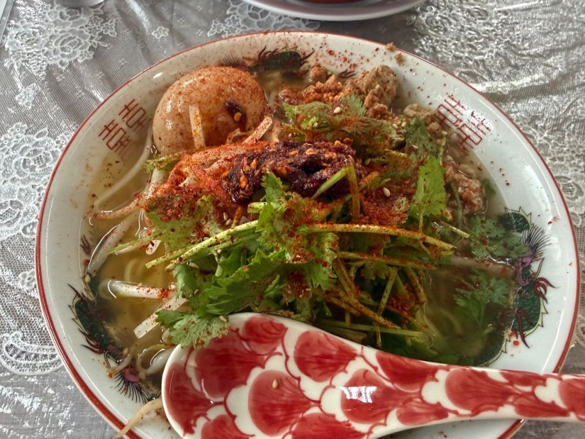 おばけの担々麺