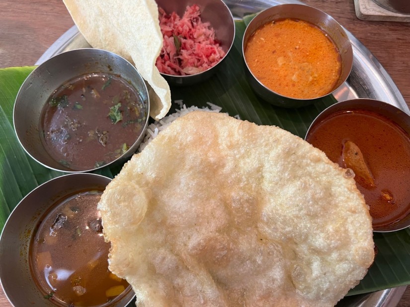 サントーシャミールス