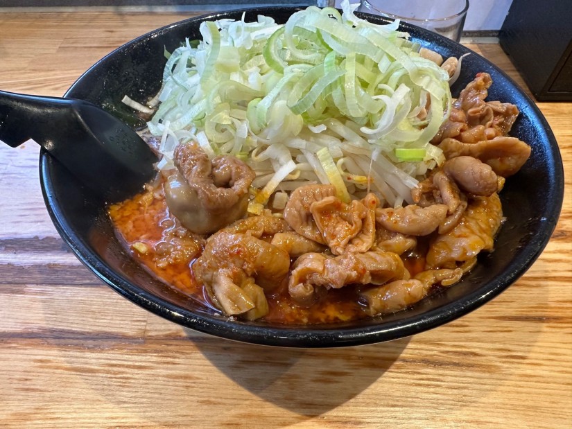 しょうゆ辛ホルモン麺 激辛