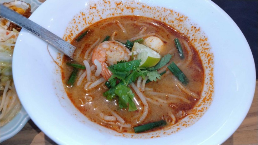 トムヤムヌードル