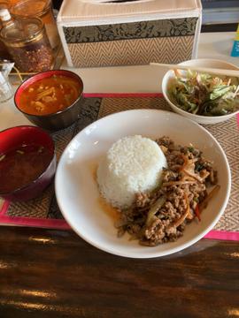 2種類プレートランチ レッドカレー ガパオ 2辛