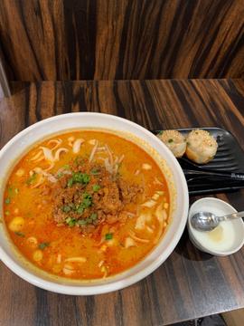 刀削麺 3辛